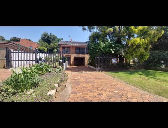 5 BEDROOM HOUSE FOR SALE IN KIBLER PARK